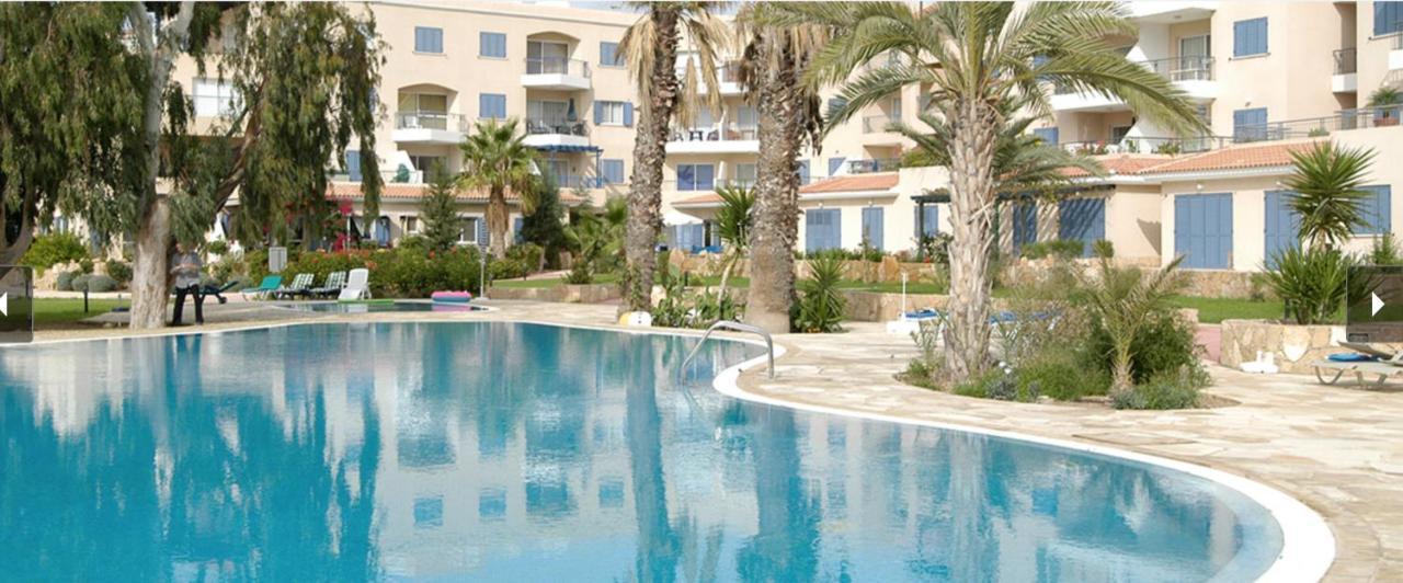 Kings Palace - Stylish 2 Bed Apartment With Sea Views Paphos Bagian luar foto