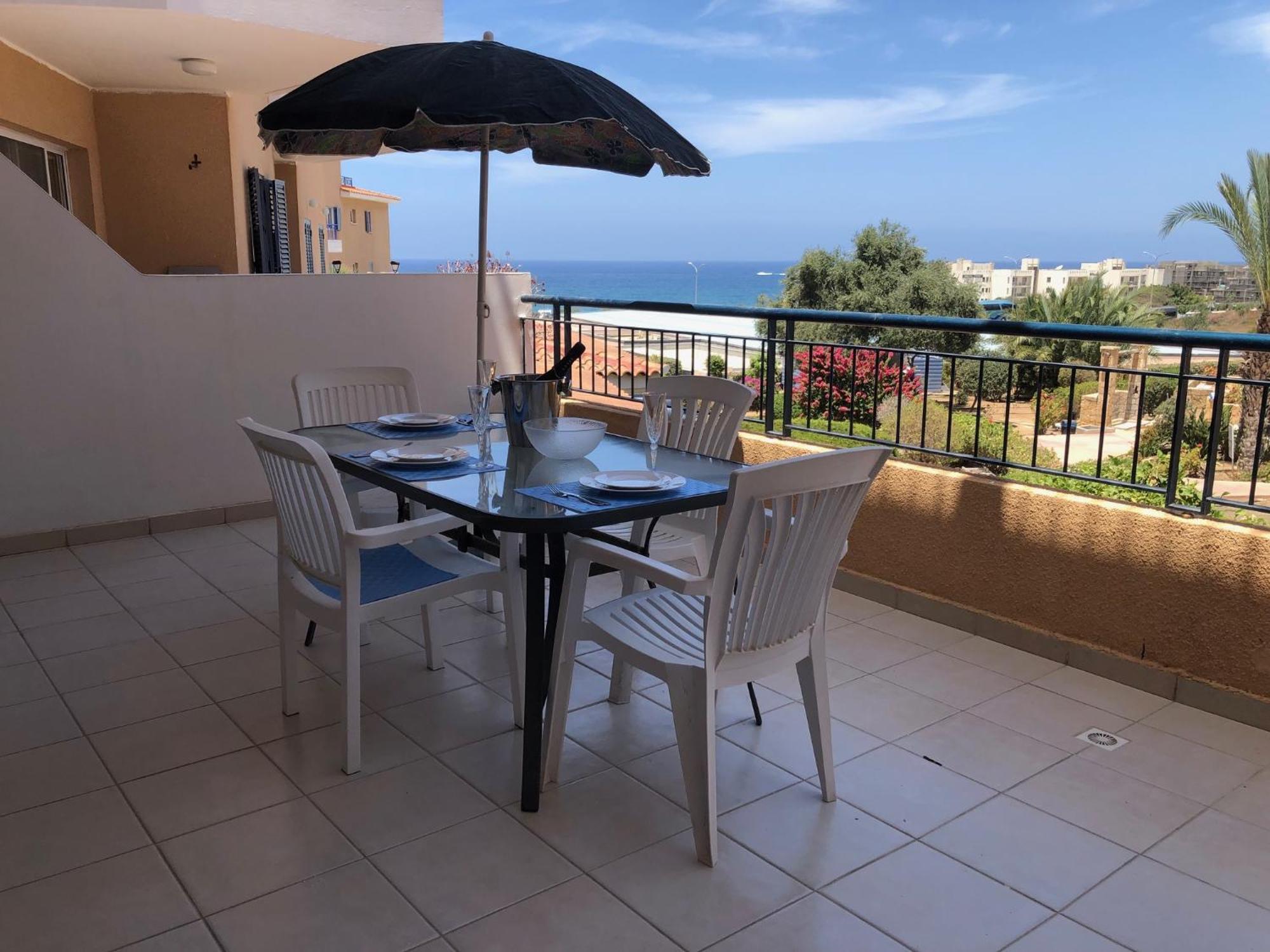 Kings Palace - Stylish 2 Bed Apartment With Sea Views Paphos Bagian luar foto