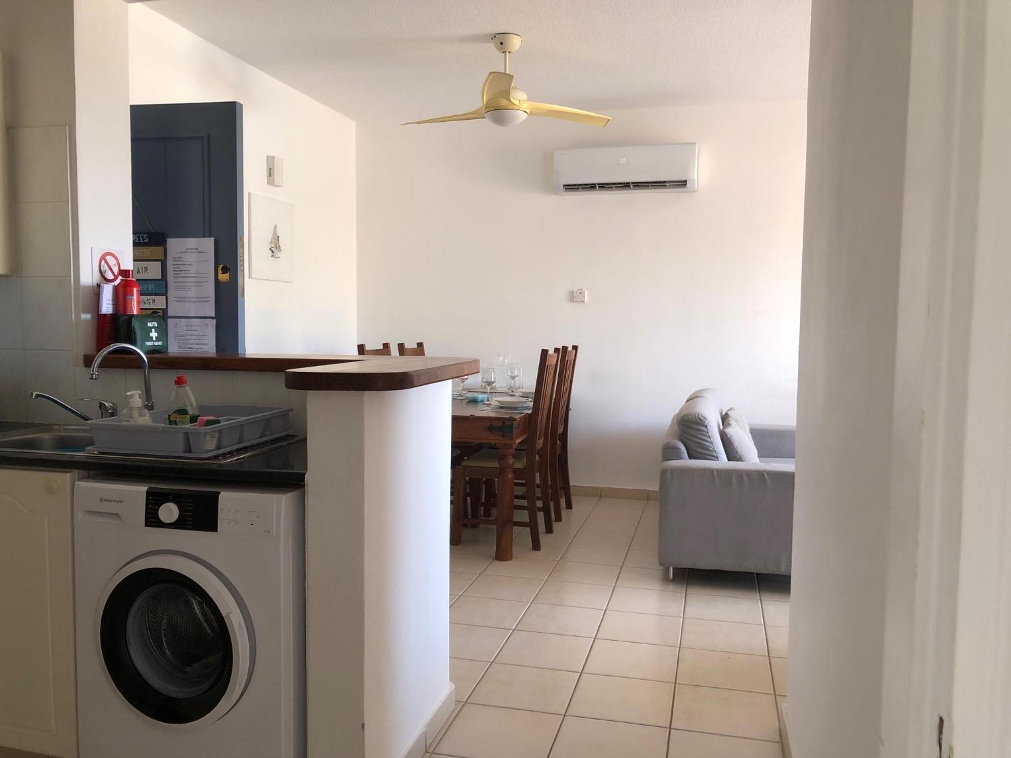 Kings Palace - Stylish 2 Bed Apartment With Sea Views Paphos Bagian luar foto