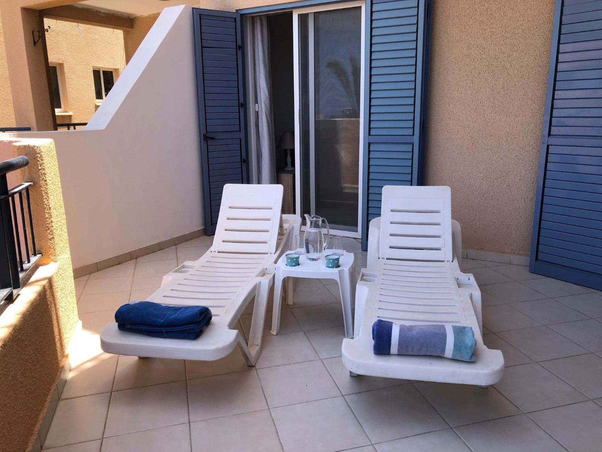 Kings Palace - Stylish 2 Bed Apartment With Sea Views Paphos Bagian luar foto